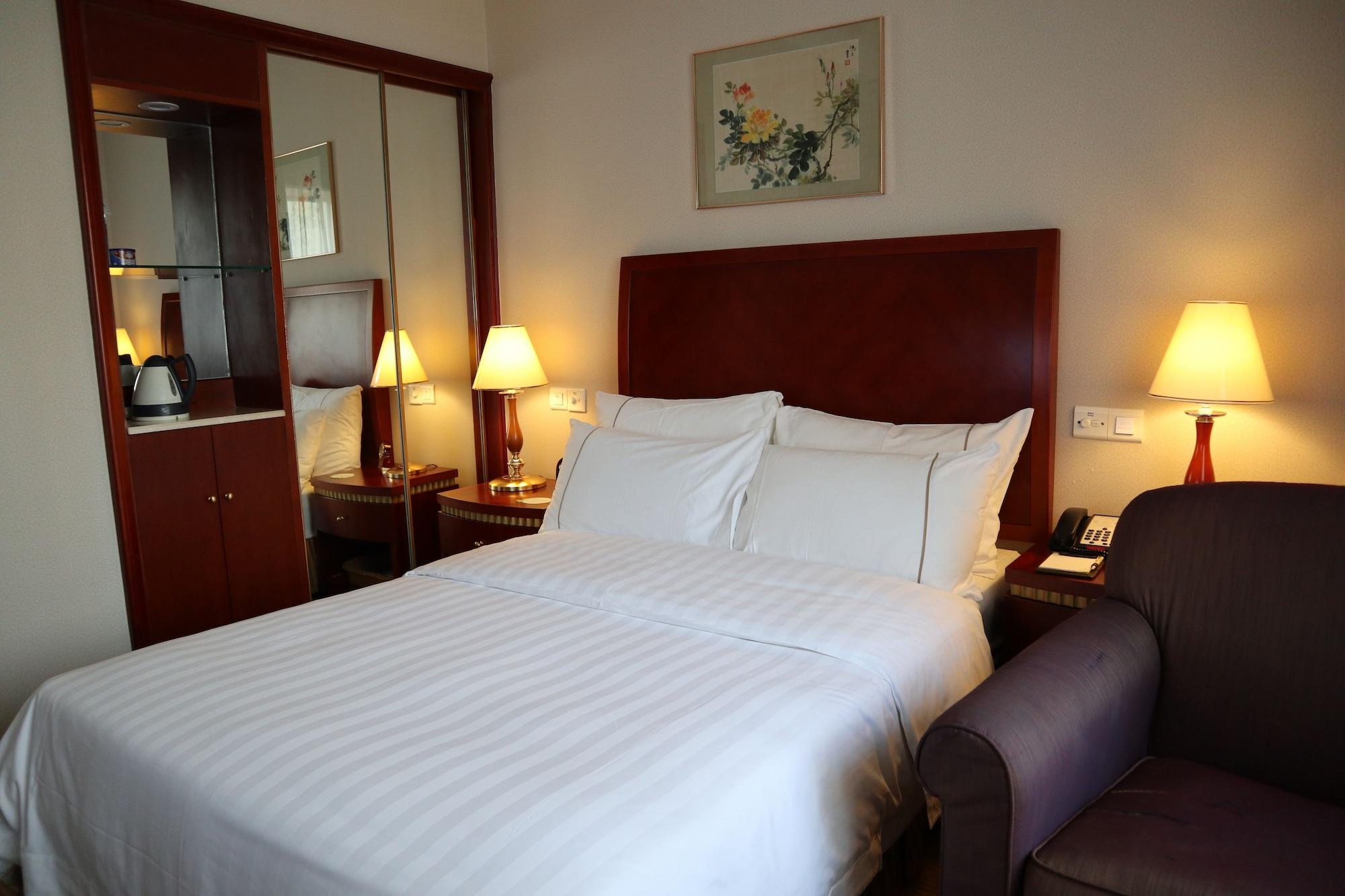 Jianguo Hotel Shanghai Exterior photo
