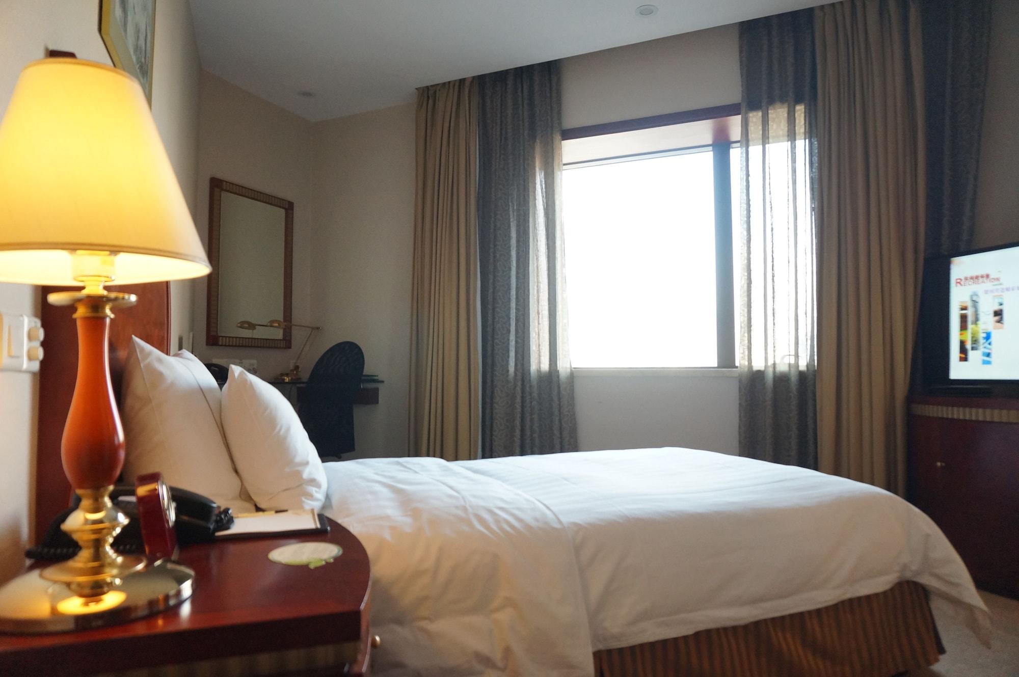 Jianguo Hotel Shanghai Exterior photo