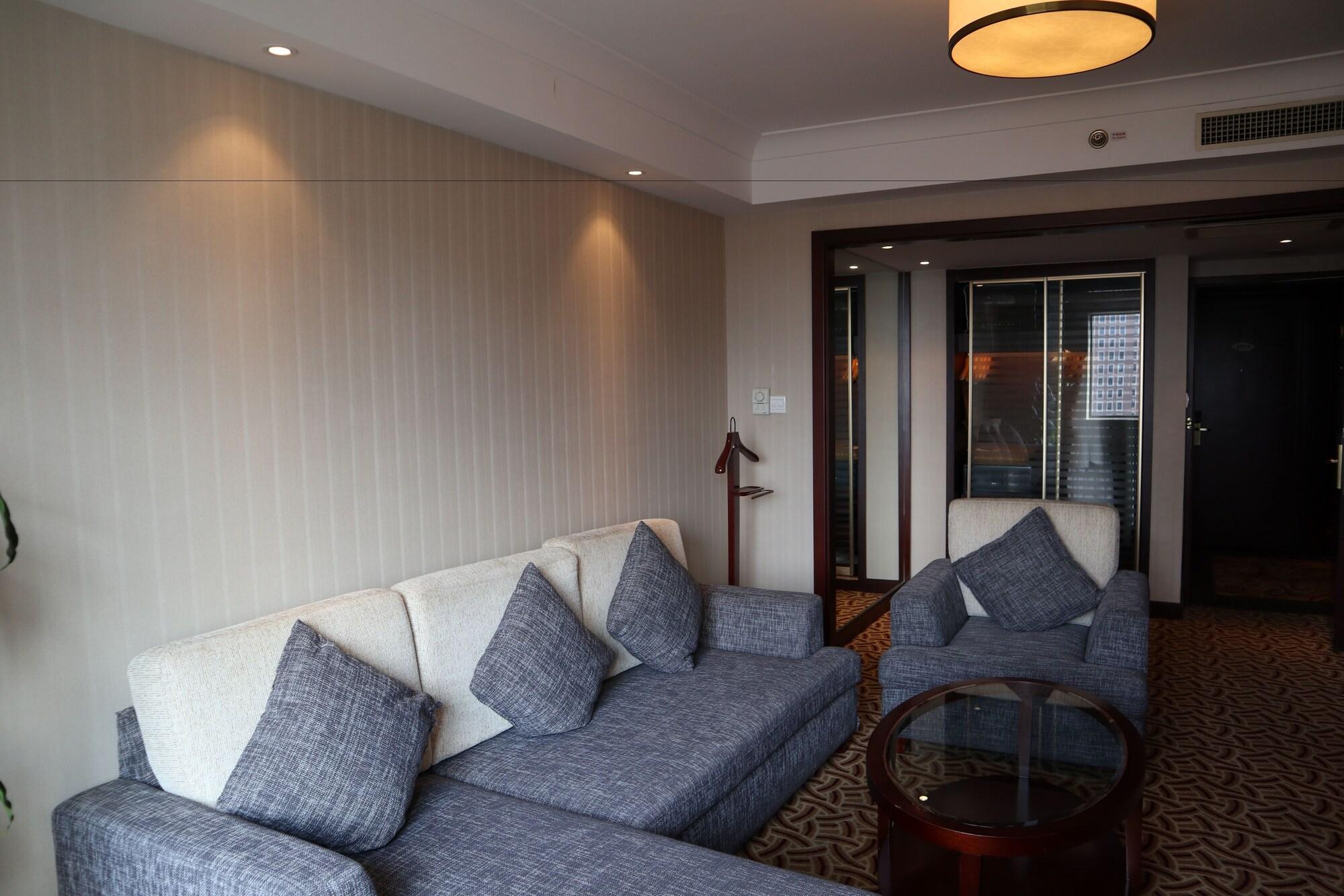 Jianguo Hotel Shanghai Exterior photo