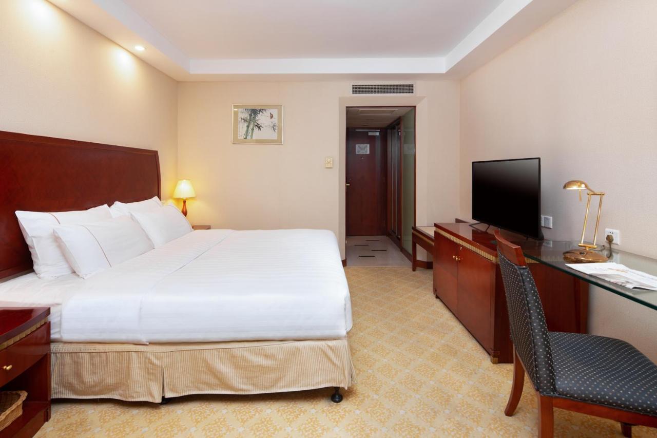 Jianguo Hotel Shanghai Exterior photo
